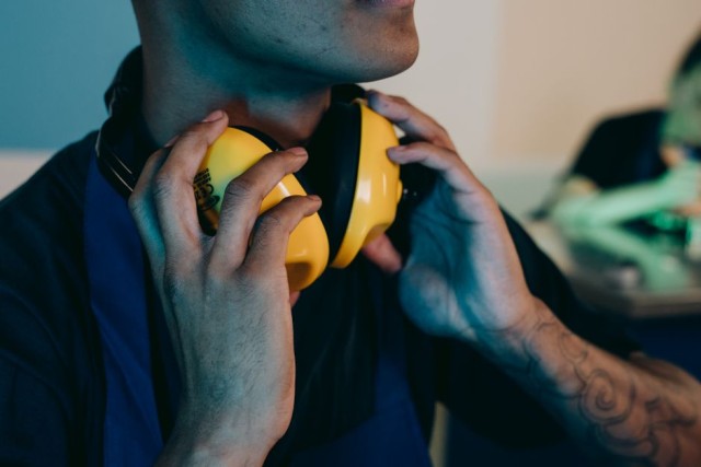Casque anti-bruit acouphène : soulagement immédiat